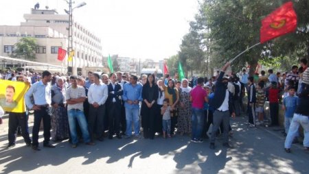 Polis Batman’da yürümek isteyen BDP’lilere müdahale etti