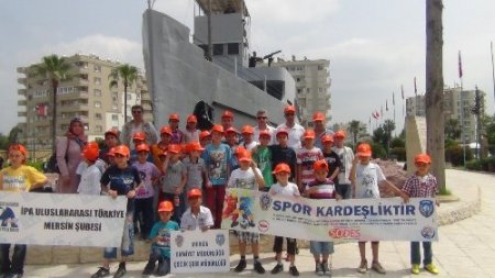 Polis çocukları Tarsus’u gezdi