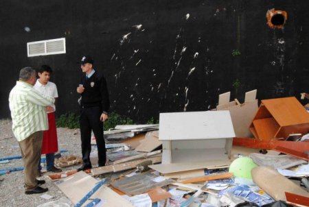 Polis çöpe atılan Atatürk posterleri için inceleme başlattı