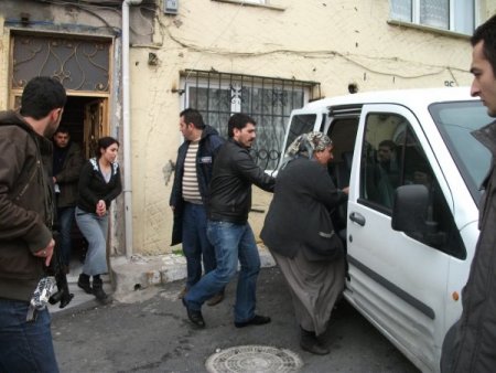 Polis Evi Basınca Uyuşturucuyu Tuvalete Boşalttılar