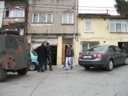 Polis Evi Basınca Uyuşturucuyu Tuvalete Boşalttılar