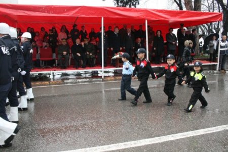Polis Haftası Kutlamalarında Çocuklar İlgi Odağı Oldu