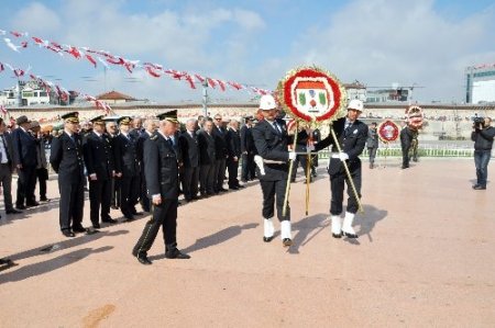 Polis Haftası sebebiyle Taksim’de tören düzenlendi