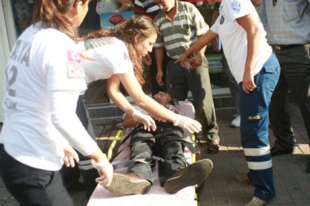 Polis iki grup arasındaki kavgayı biber gazı ile bitirdi: 3 yaralı, 6 gözaltı