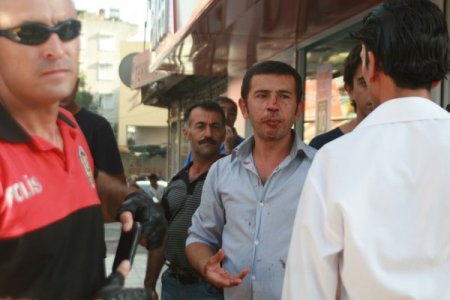 Polis iki grup arasındaki kavgayı biber gazı ile bitirdi: 3 yaralı, 6 gözaltı