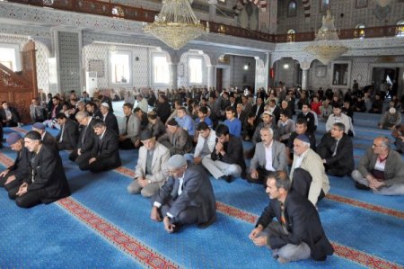 Polis memurları, şehit düşen meslektaşları için 180 hatim okudu