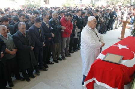 Polis Memuru Kas Erimesi Hastalığı Sonucu Vefat Etti