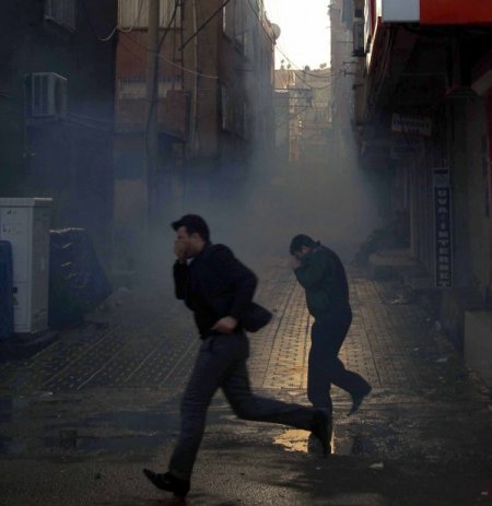 Polis müdüründen Kışanak’a: Kanunsuz eylemde ne işiniz var?