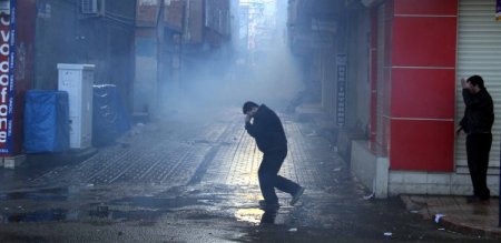 Polis müdüründen Kışanak’a: Kanunsuz eylemde ne işiniz var?