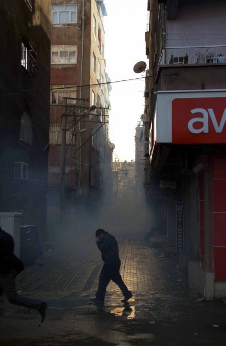 Polis müdüründen Kışanak’a: Kanunsuz eylemde ne işiniz var?