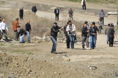 Polis objektiflere yansıyan Dikmen saldırganlarını arıyor