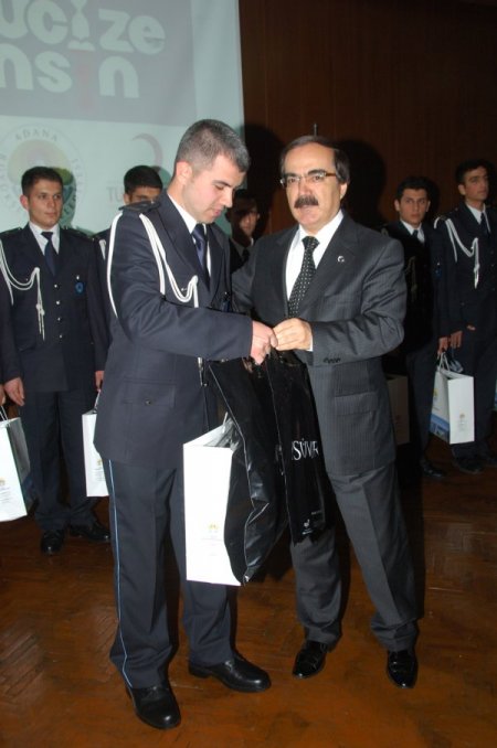 Polis okulu öğrencileri 2 bin 73 ünite kan topladı