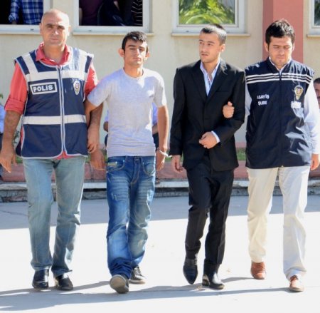 Polis ve cumhuriyet savcısının adını kullanan dolandırıcılar yakalandı