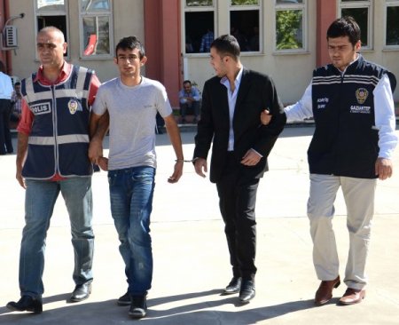 Polis ve cumhuriyet savcısının adını kullanan dolandırıcılar yakalandı