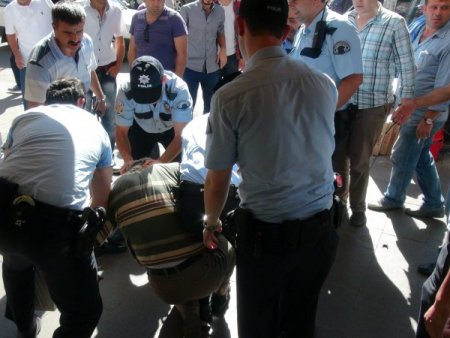 Polise kafa tuttu, ortalık karıştı (Özel)