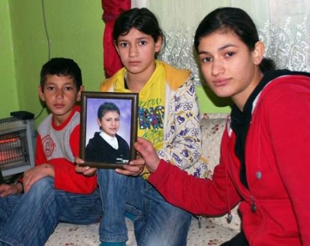 Polise Taş Attı Diye 7 Yıl Hapis Cezası Alan Kız Çocuğunun Ailesi Karara Tepkili