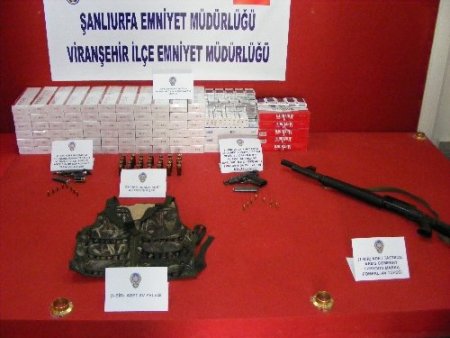 Polisin ateş açarak durdurduğu araçtan silahlar çıktı