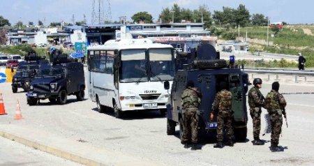 Polisin rehine kurtarma operasyonu, gerçeğini aratmadı