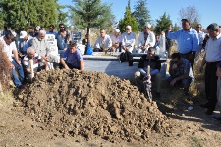 Polisin vurduğu Merve Erçetin memleketinde toprağa verildi