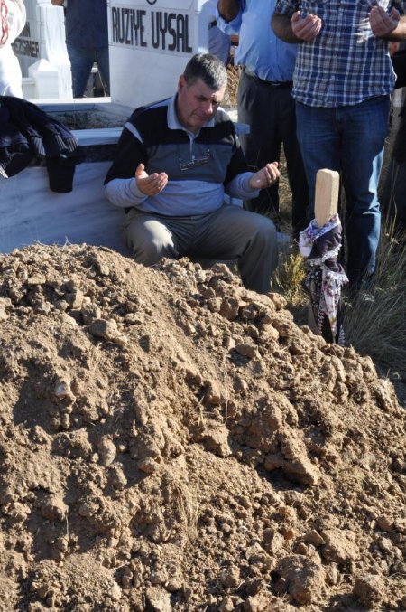 Polisin vurduğu Merve Erçetin memleketinde toprağa verildi