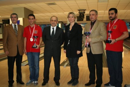 Polisler, bowling turnuvasında bir araya geldi