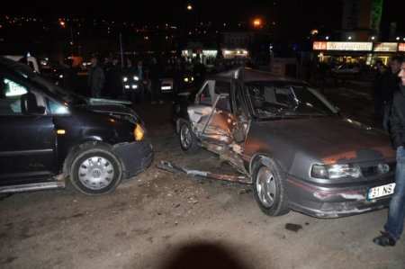 Polisler, Dakikalarca Yaralıyı Kucaklarında Tuttu