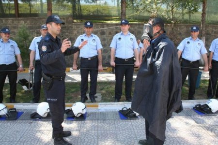 Polisler, Zabıtaya Toplumsal Olaylara Müdahale Eğitimi Verdi