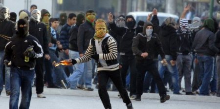 Polisleri molotofla yaralayan zanlıya, 24 yıl hapis cezası