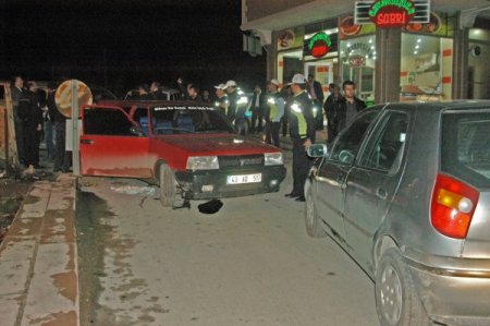 Polisten kaçan aracı, diğer sürücüler yakalattı