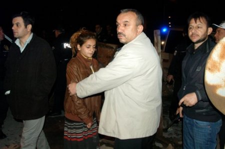 Polisten kaçan aracı, diğer sürücüler yakalattı