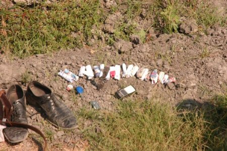 Polisten kaçan esrar satıcıları mısır tarlasında yakalandı