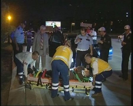 Polisten Kaçan Şahıslar Polise Çarptı: 2 Yaralı