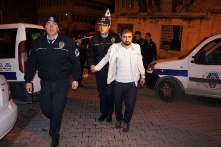 Polisten kaçan şüpheliler kıskıvrak yakalandı (Özel)