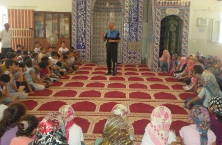 Polisten Kur'an Kursu Öğrencilerine Güvenlik Dersi
