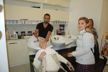 Polisten örnek davranış: Dede, Nine, Torun Buluşması