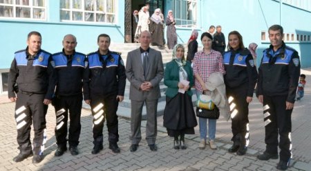 Polisten velilere 'Aile İçi İletişim' semineri