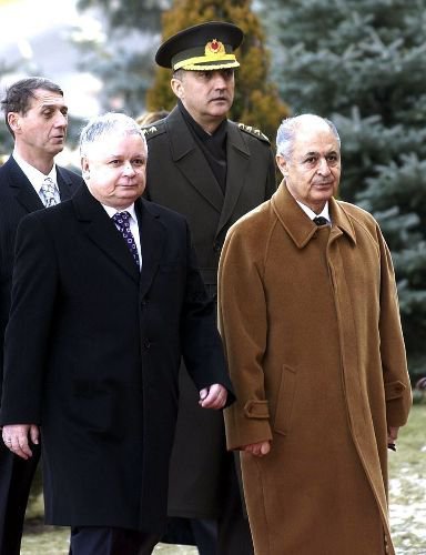 Polonya Devlet Ajansı Pap: Uçak Kazasında Kurtulan Yok (3)