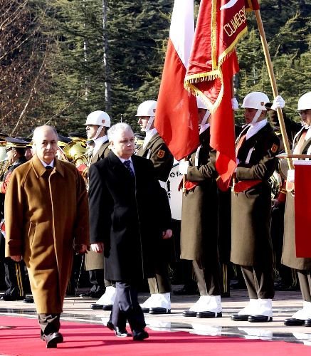 Polonya Devlet Ajansı Pap: Uçak Kazasında Kurtulan Yok (3)