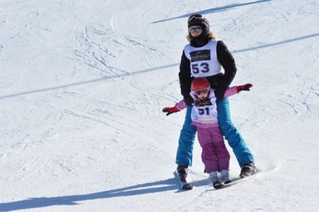 Polonyalı gazeteciler, Palandöken'de kayak keyfi yaptı