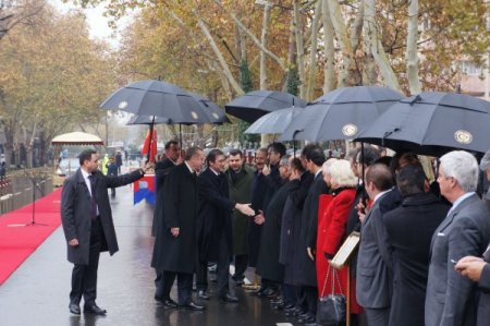 Portekiz Başbakanı Coelho'ya yağmurlu karşılama
