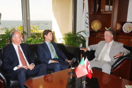 Portekiz Büyükelçisi Cabral, İzmir Büyükşehir Belediyesi'ni ziyaret etti