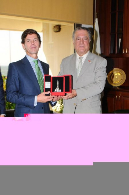 Portekiz Büyükelçisi Cabral, İzmir Büyükşehir Belediyesi'ni ziyaret etti