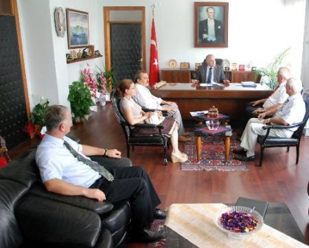 Posbıyık, Yeni Kaymakam'a Oyak Yönetimini Şikayet Etti