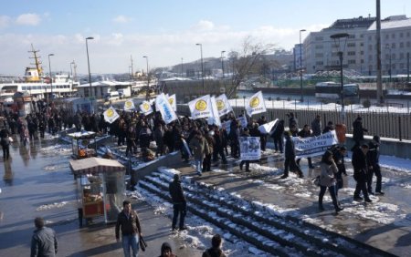 Postacılar, ücretsiz ulaşım için yürüdü