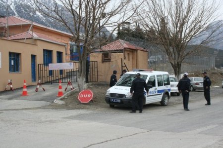 Pozantı Çocuk Kapalı Ceza İnfaz Kurumu'ndan Nakiller Başladı