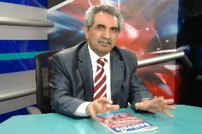 Prof. Dr. Abdurrahman Küçük'ün Evinde Arama Yapılıyor