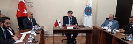 Prof. Dr. Çetinsaya: Üniversiteleri daha ileriye götürebilmek için çalışıyoruz