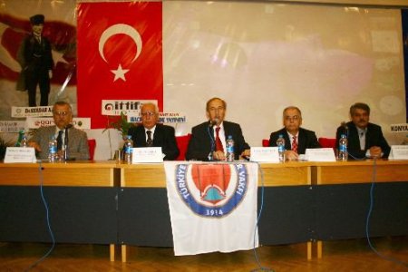 Prof. Dr. Topçuoğlu: Cumhuriyet Döneminde Din, Toplum Hayatından Çıkarılmak İstendi