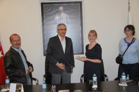 Proje için Uşak’a gelen öğrenciler UOSB’yi ziyaret etti