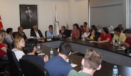 Proje için Uşak’a gelen öğrenciler UOSB’yi ziyaret etti